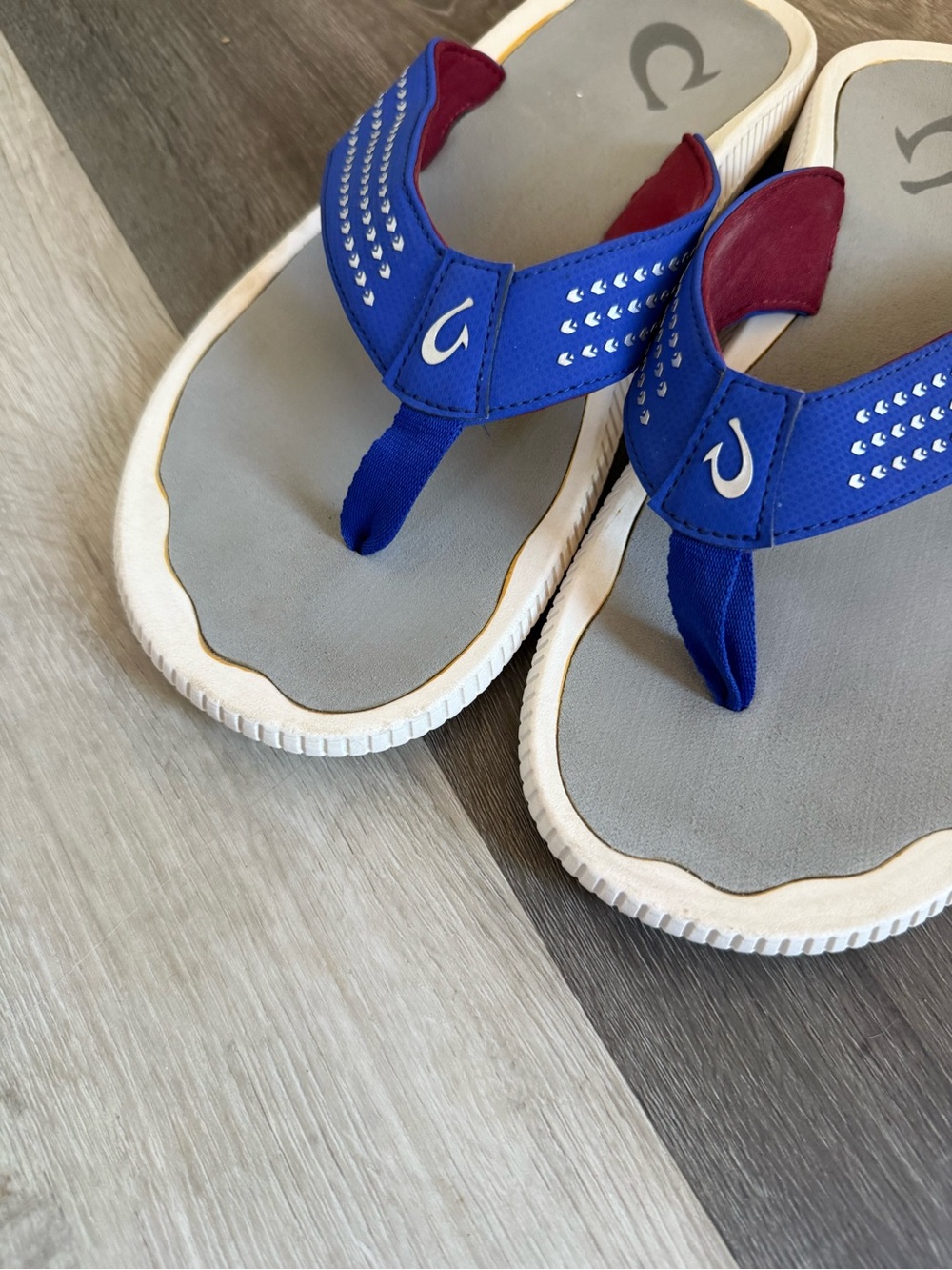 OluKai Ulele Men's Thong Beach Sandals (sz 10) - Picture 2 of 6